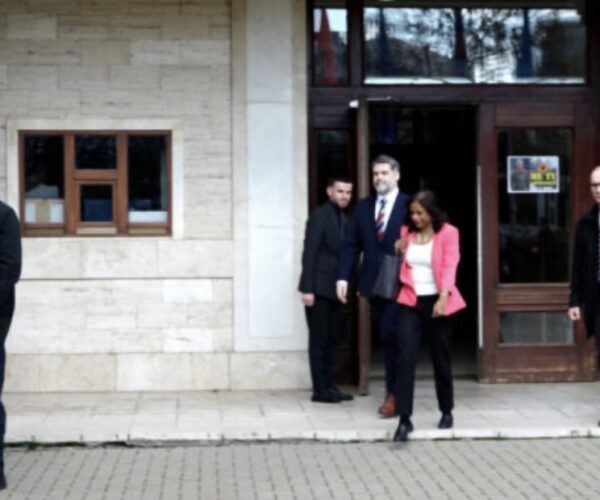 Prattipati e kryen takimin te Presidentja, nuk deklarohet për media