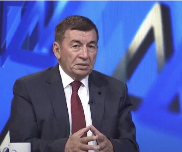 Arsim Bajrami shpall kandidaturën për president