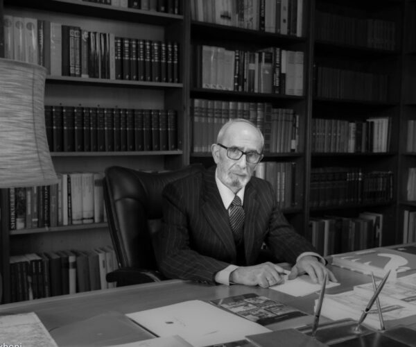 Rexhep Qosja: Droja e politikës nga lavdia e Adem Demaçit