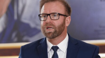 Abazi thotë se Kurti refuzoi të diskutojë për Kosovën në NATO