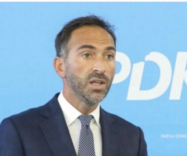 Stavileci pas mbledhjes së Kryesisë së PDK: Diskutuam për parimet për presidentin dhe qëndrimin që do ta mbajë Hamza