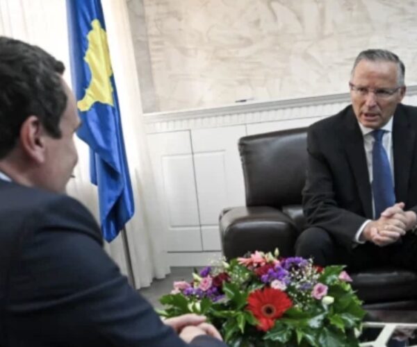 Përfundon takimi Kurti-Hamza