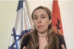Ambasadaorja e Shqipërisë: 11 shqiptarë janë të bllokuar në Izrael, iu kemi dhënë udhëzime