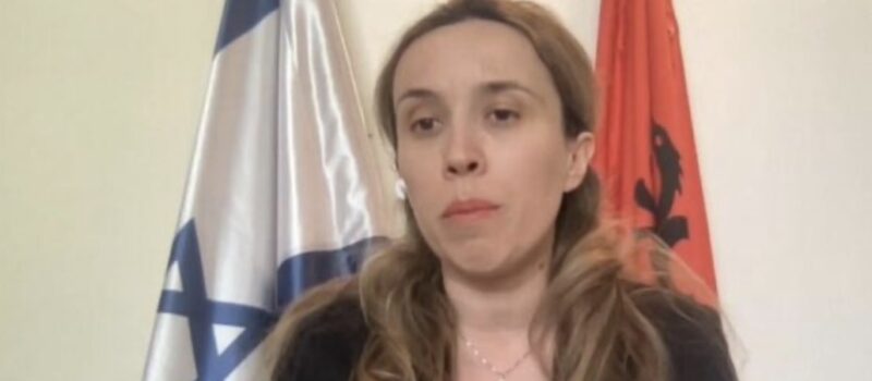 Ambasadaorja e Shqipërisë: 11 shqiptarë janë të bllokuar në Izrael, iu kemi dhënë udhëzime