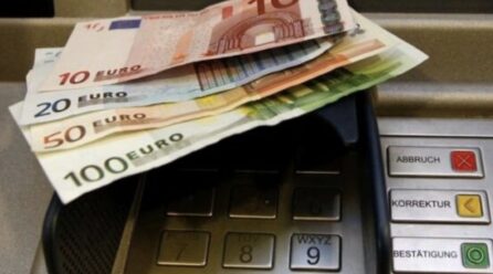 Kurti në mbledhje të partisë thotë se paga e 13’të shpërndahet në fund të muajit