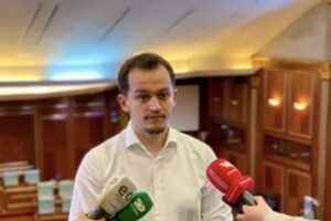 Eksponentë të pushtetit “propozuan” pezullim të afatit, Cakolli: Nëse deri më 5 mars nuk zgjidhet Presidenti, zgjedhje