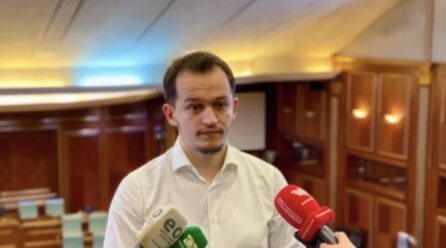 Eksponentë të pushtetit “propozuan” pezullim të afatit, Cakolli: Nëse deri më 5 mars nuk zgjidhet Presidenti, zgjedhje