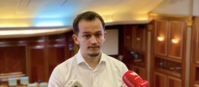 Eksponentë të pushtetit “propozuan” pezullim të afatit, Cakolli: Nëse deri më 5 mars nuk zgjidhet Presidenti, zgjedhje