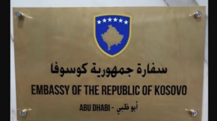 Ambasada e Kosovës në Abu Dhabi me njoftim të ri për kosovarët e bllokuar në Emirate