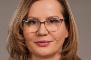 Shqipe Pantina: Kurti po kërkon pushtet të tepruar, rrezikon të humbë edhe atë që ka fituar