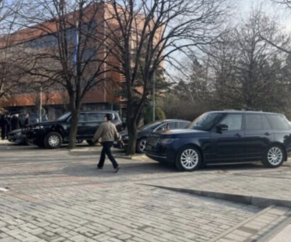 Ambasadorët e QUINT-it në Qeveri