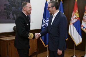 NATO pranon ftesën e Serbisë për ushtrim të përbashkët ushtarak, Komanda e Napolit regon detajet se kur do të mbahet