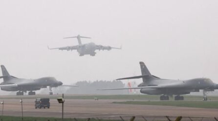 Bombarduesit amerikanë zbarkojnë në Britani, publikohen pamje