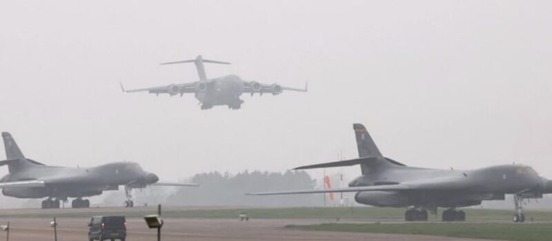 Bombarduesit amerikanë zbarkojnë në Britani, publikohen pamje