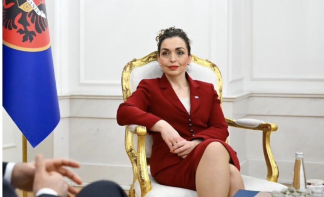 Presidenca thotë se Osmani po e pret Gjykatën Kushtetuese për ta nënshkruar dekretin për datën e zgjedhjeve të reja