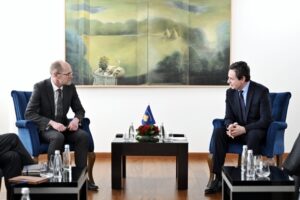 Kurti priti në takim përfaqësues të BERZh-it, diskutohen investime deri në 400 milionë euro deri në vitin 2027