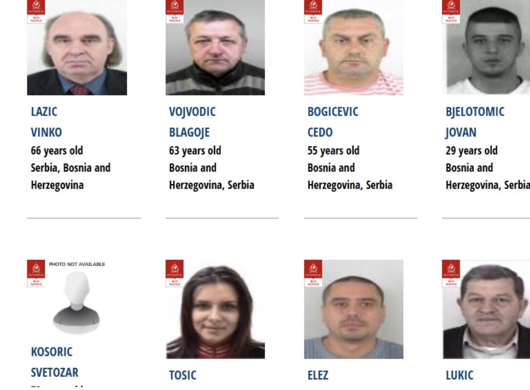 Kush janë 18 serbët në kërkim nga Interpoli për gjenocid, krime lufte dhe vrasje