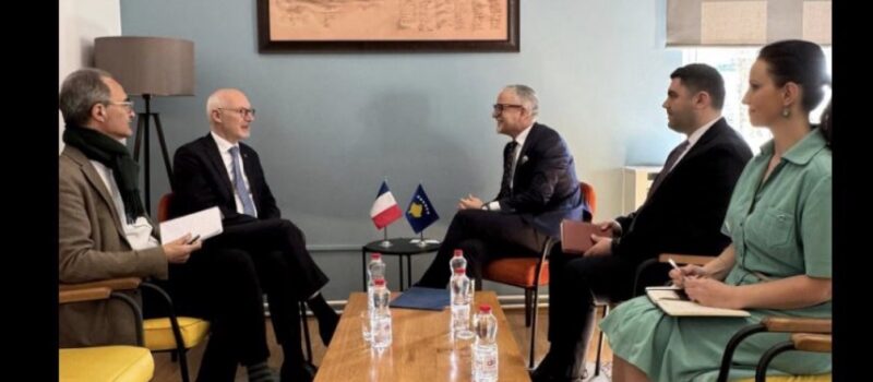 Vitia takon ambasadorin francez, flasin për bashkëpunimin në fushën e shëndetësisë