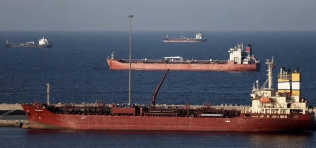 Tensionet në Lindjen e Mesme, Irani nis vendosjen e minave në Ngushticën e Hormuzit