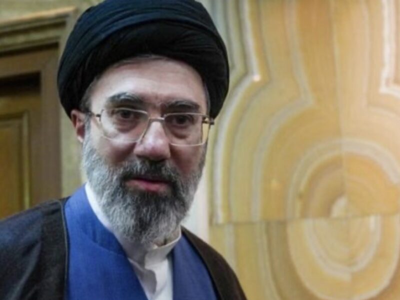 Udhëheqësi i ri suprem i Iranit është i sigurt pavarësisht lëndimeve, thotë djali i presidentit iranian