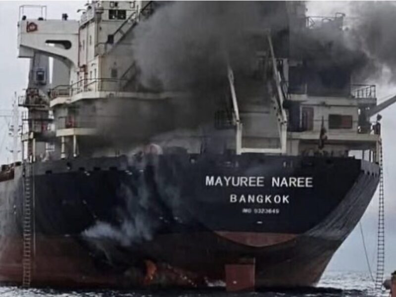 Irani thotë se nuk do të lejojë “asnjë litër naftë” të kalojë nëpër Ngushticën e Hormuzit