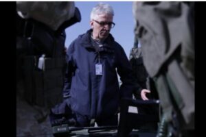 Rudolph viziton ushtarët gjermanë në KFOR, njoftohet me pajisjet që përdoren gjatë patrullimeve në kufi