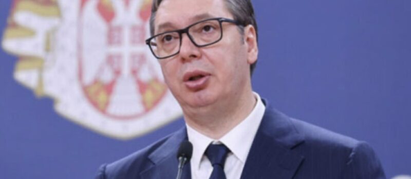 Reuters: Pasi fotografitë dolën në internet, Vuçiqi e pranon se Serbia ka blerë raketa balistike nga Kina