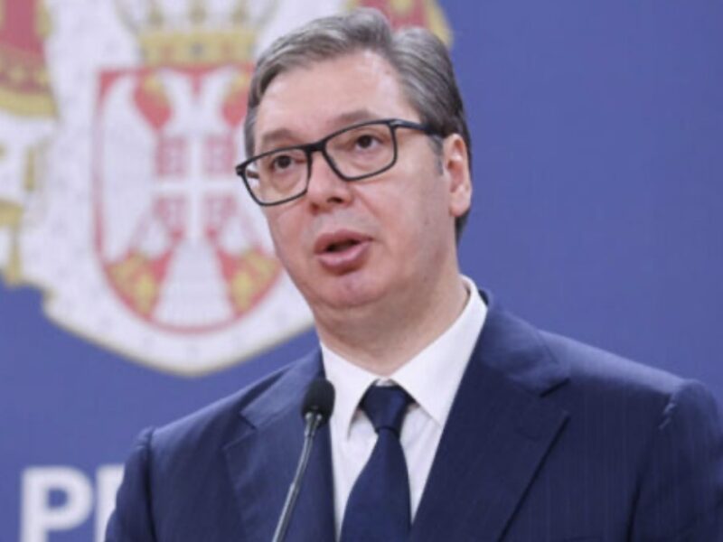 Reuters: Pasi fotografitë dolën në internet, Vuçiqi e pranon se Serbia ka blerë raketa balistike nga Kina