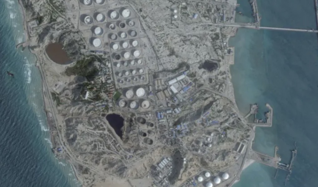 ShBA sulmon ishullin Kharg të Iranit