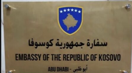 Ambasada e Kosovës në Abu Dhabi kërkon nga qytetarët të njoftojnë nëse janë larguar nga shteti