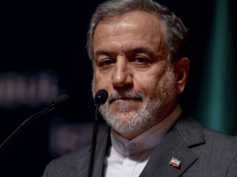 Irani “kurrë nuk ka kërkuar” armëpushim apo negociata, thotë ministri i jashtëm