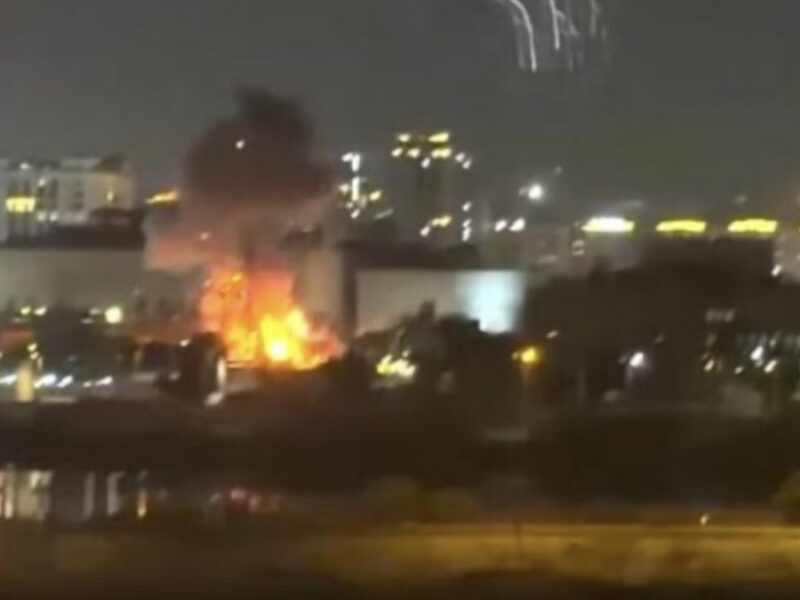 Përshkallëzohet konflikti – droni iranian godet ambasadën e SHBA në Bagdad, shpërthime të fuqishme edhe në Dubai