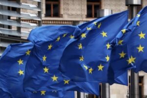 Komisioni Evropian ia heq të gjitha masat financiare Kosovës