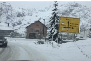 Bora bllokon pikën kufitare Kullë-Rozhajë nga ana e Malit të Zi