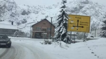 Bora bllokon pikën kufitare Kullë-Rozhajë nga ana e Malit të Zi