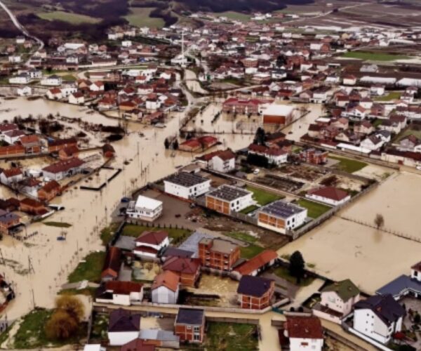 AKK thotë se dëmet në komuna nga vërshimet janë mbi 5 milionë euro: Qeveria të reagojë urgjent dhe të alokojë paratë