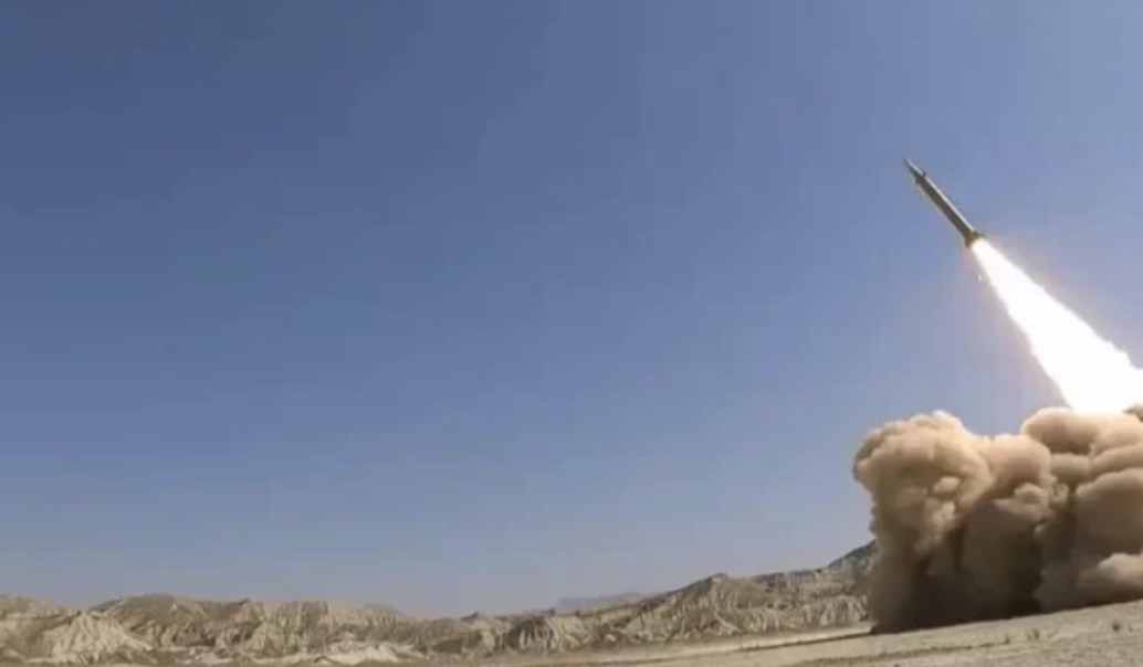 Irani lëshoi dy raketa balistike në bazën ushtarake SHBA Britani e Madhe në Oqeanin Indian  sipas raportimeve
