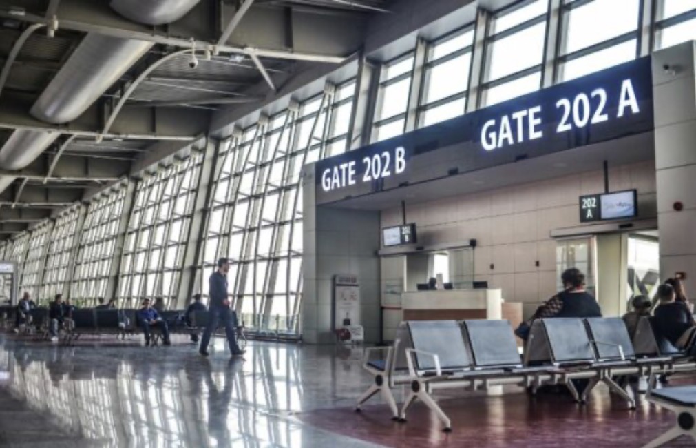 Prezantoi dokumentet e falsifikuara në aeroport për udhëtim në Berlin, policia jep detaje