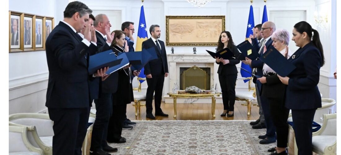 9 anëtarë të ri të KQZ-së u betuan para presidentes
