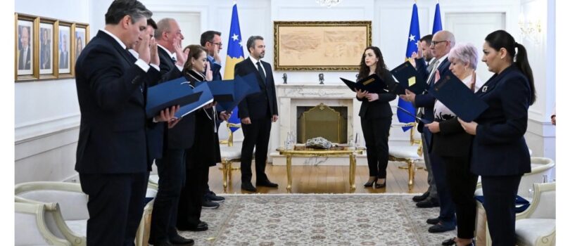 9 anëtarë të ri të KQZ-së u betuan para presidentes