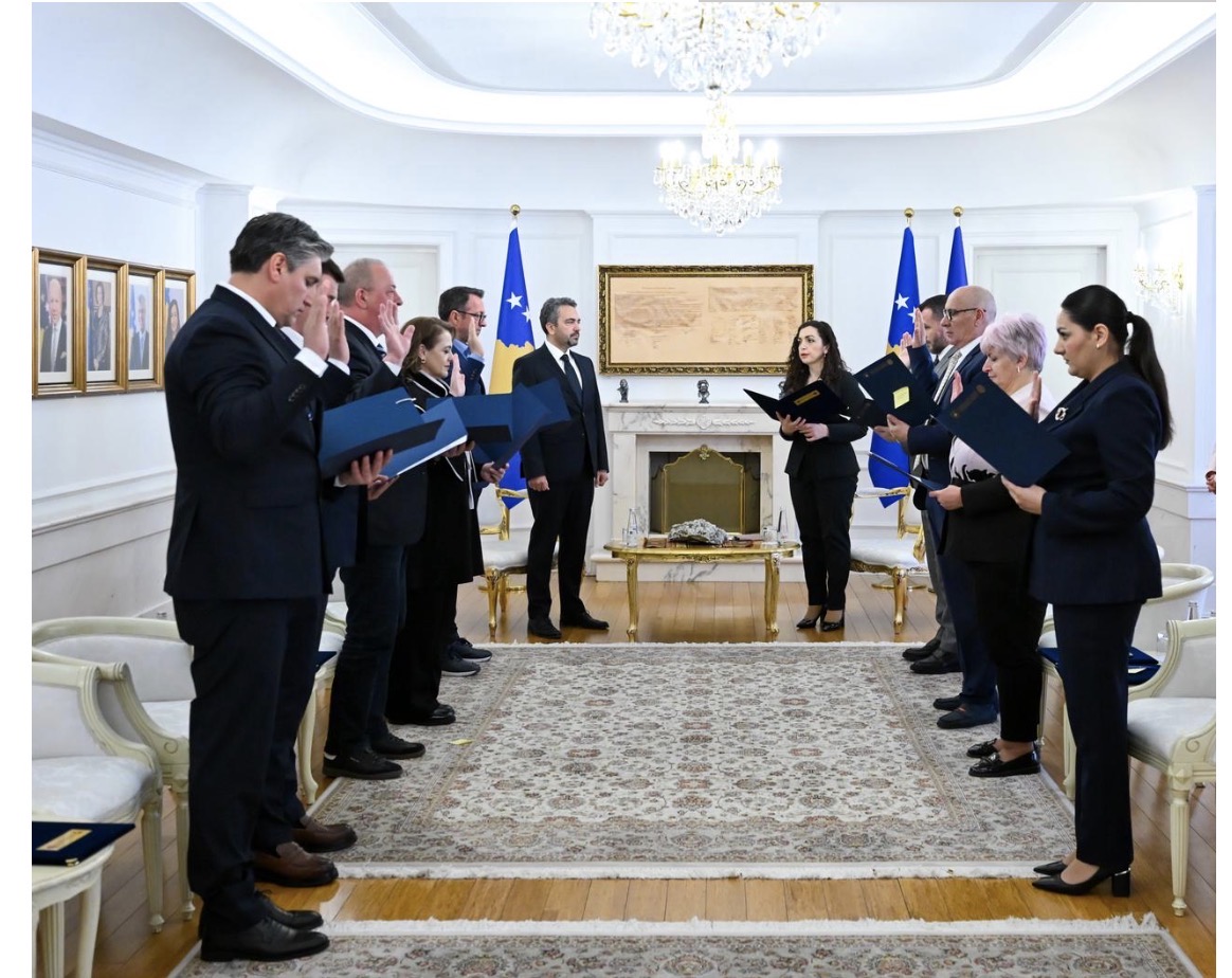 9 anëtarë të ri të KQZ së u betuan para presidentes