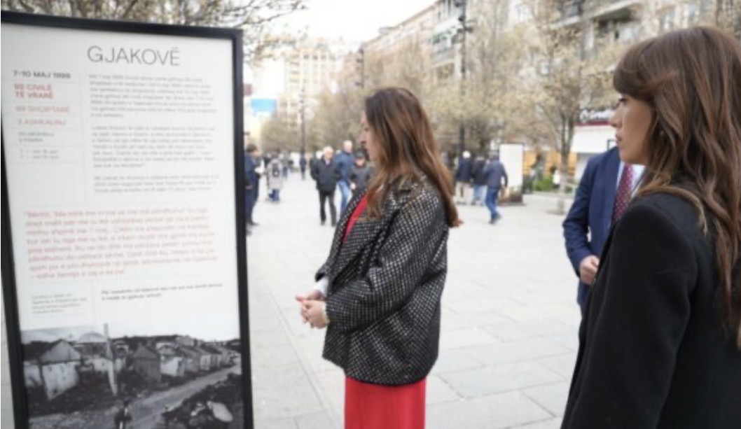 Kërkohet dorëheqja e Albulena Haxhiut pasi Kuvendi e financoi ekspozitën me gabime të Shkëlzen Gashit