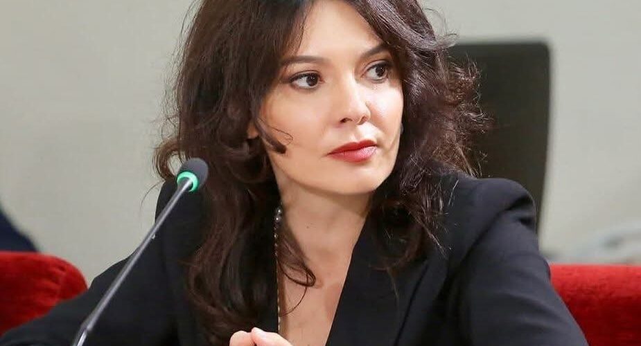 Spiropali: Heshtja si kufi- mes të vërtetës dhe zhurmës”