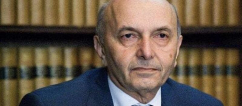 Mustafa: Figurën e Presidentit vështirë ta gdhendim si skulptor, por nëse VV e merr edhe këtë post, kthehemi në shtet njëpartiak
