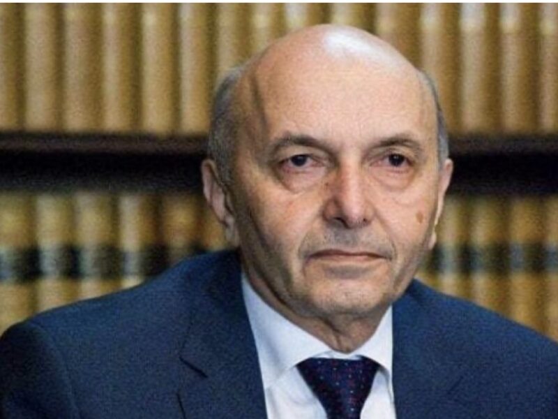 Mustafa: Figurën e Presidentit vështirë ta gdhendim si skulptor, por nëse VV e merr edhe këtë post, kthehemi në shtet njëpartiak