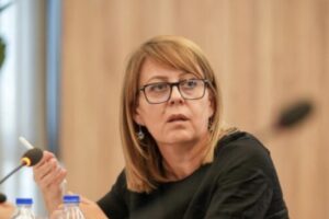 Bajrami: Kur u raportua mbyllja e Hormuzit u rrit çmimi i naftës në Kosovë, kur ra dje mbeti i njëjtë, po tolerohet nga Qeveria