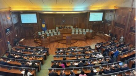 Kuvendi s’e miraton rezolutën e propozuar nga LDK, s’merr mbështetje nga VV