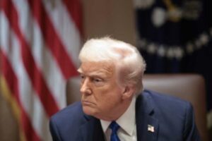 Trump: Nuk ndryshon afati për luftën me Iranin