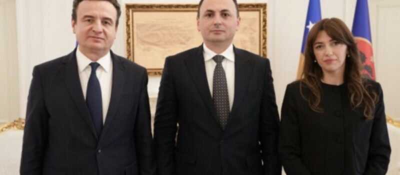 Kurti e Haxhiu si u.d e presidentes ia zgjasin mandatin shefit të AKI-së edhe për 5 vjet