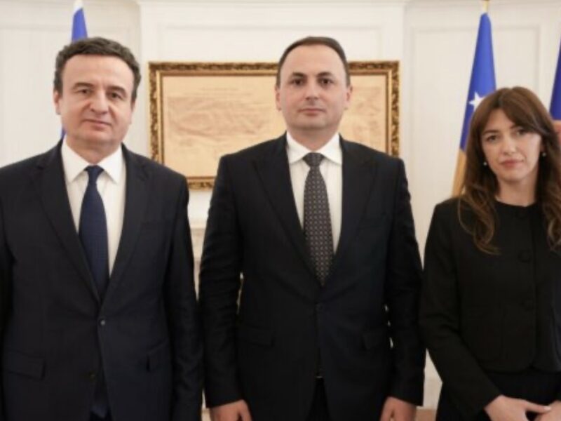 Kurti e Haxhiu si u.d e presidentes ia zgjasin mandatin shefit të AKI-së edhe për 5 vjet